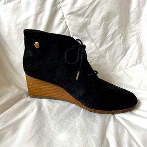 Womens size 8 black suede wedge ankle booties w ties. NWT Dr Scholls foam insole